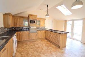 Kitchen/Diner- click for photo gallery